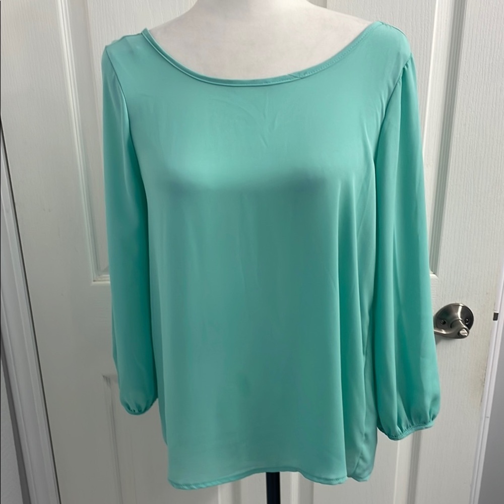 Boutique Lovely Day Blouse Sea Foam Green 3/4 Sleeve Has Beautiful Bow Detail